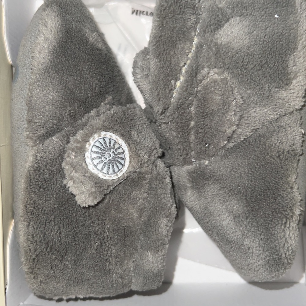 Baby uggs - Picture 3 of 3